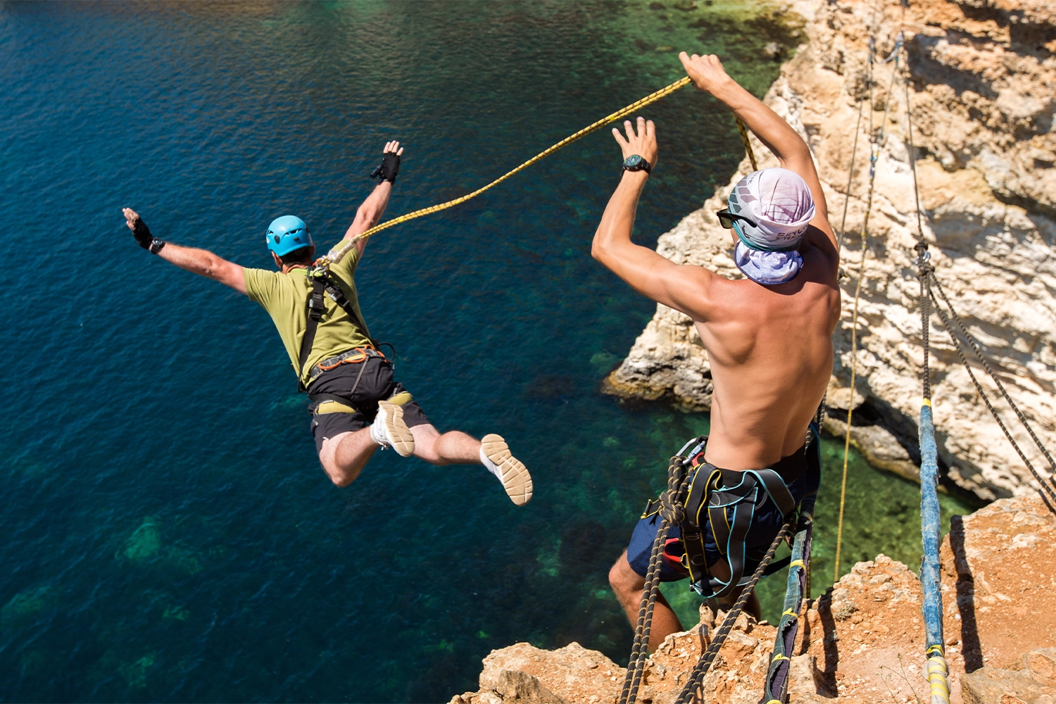 Top Bungee Jumping Hotspots Around the World