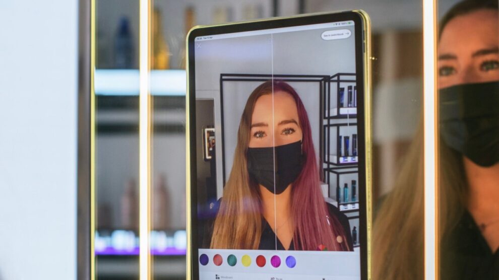 Amazon to Open Hair Salon with an AR Color Bar
