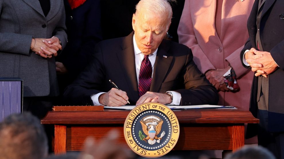 US President Biden Signs Infrastructure Bill