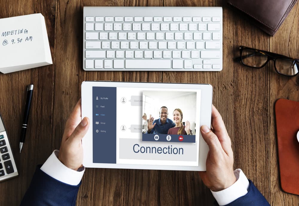6 Easy Ways To Use Technology To Meet New People