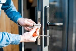 Top Benefits of Hiring The Services of a Professional Locksmith