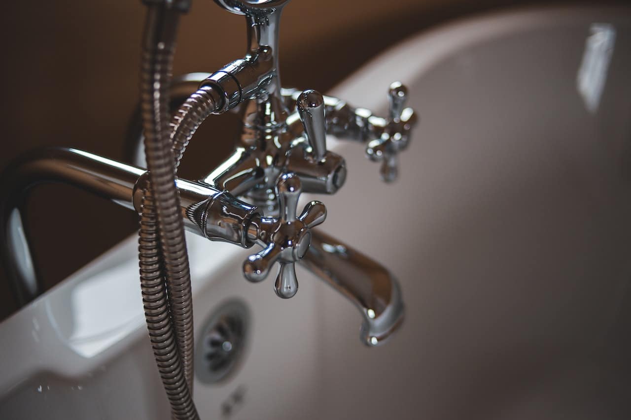 Why Hire a Professional Plumbing Service?
