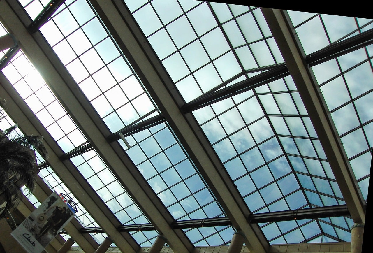 Revolutionizing Home Design: The Rising Trend of Glass Roofs in Modern Architecture