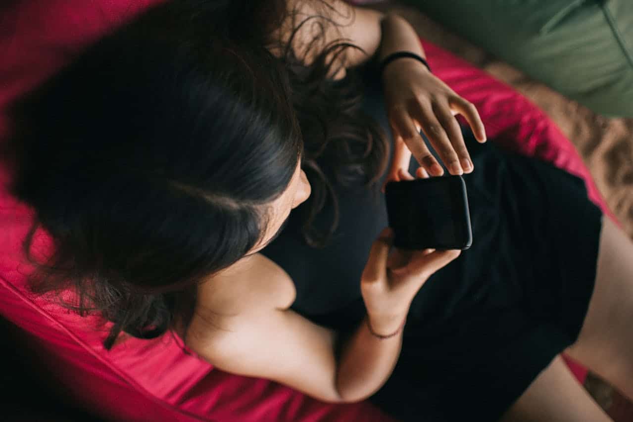 Who Uses Random Video Chats And Why?