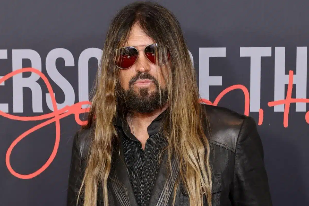 Miley Cyrus’ Dad Calls Her a Devil And Abuses Her Mother In Viral Audio