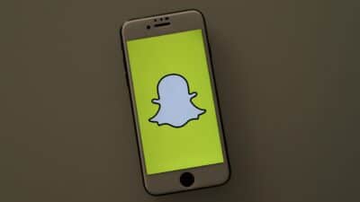 How to Use a Snapchat Caption Generator for Creative Stories
