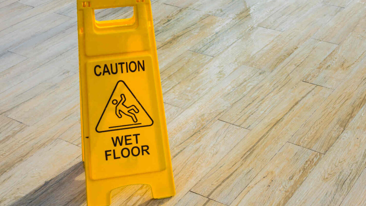 Can You Sue for a Slip and Fall If There Was a Warning Sign?