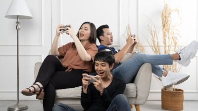 Surprising, Health-Boosting Benefits Of Online Games & Puzzles