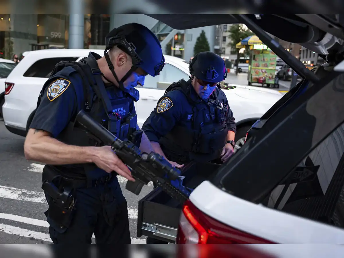 Midtown Manhattan Shooting: 5 Dead, Including Shooter