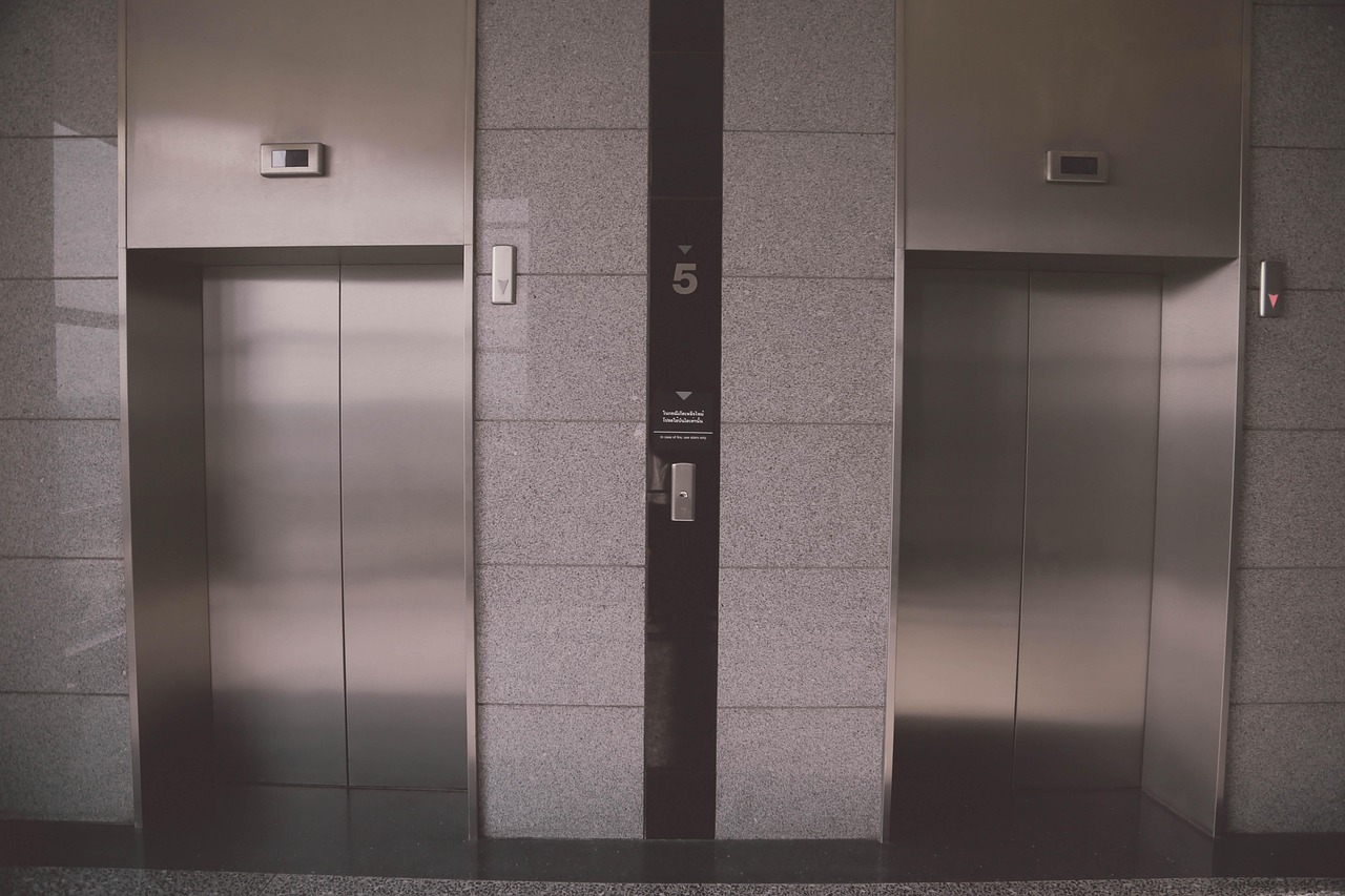 The Silent Elevator: Why Smarter Vertical Logistics Are Redefining Construction