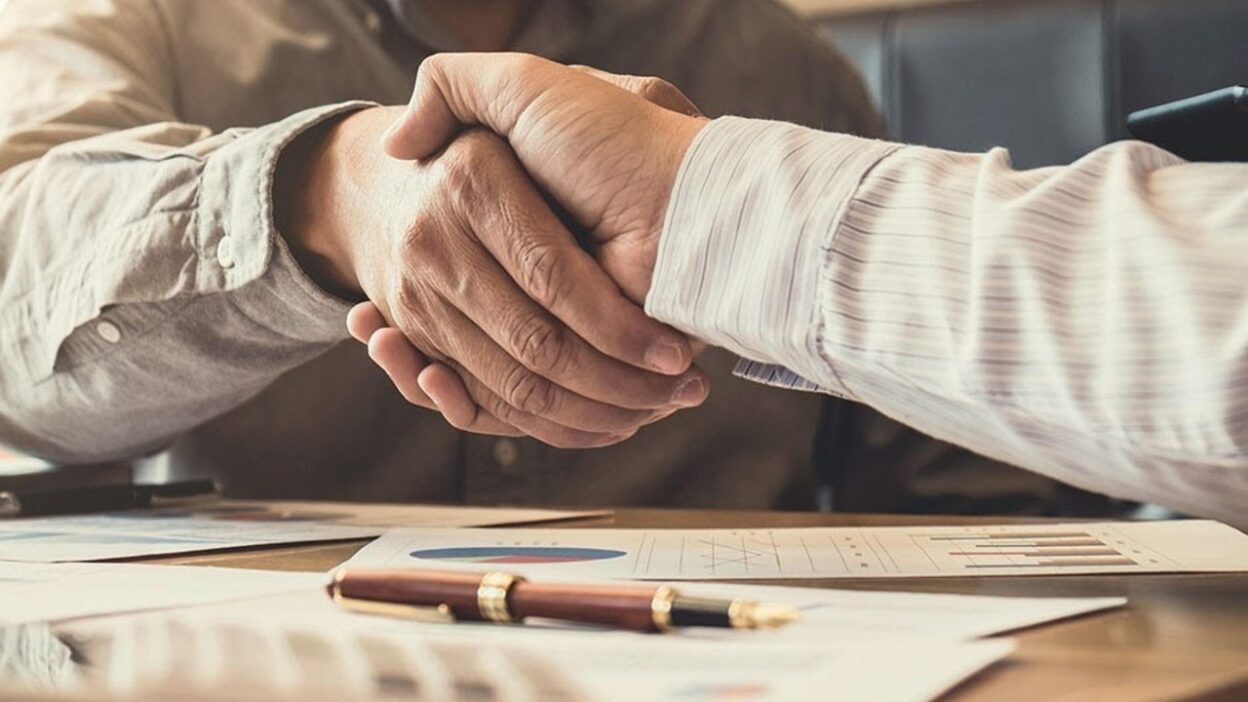 Building Trust in the Digital Age: Strategies for Long-Term User Loyalty