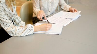 What Happens When Your Advice Backfires? The Risk of Being ‘Almost Right’